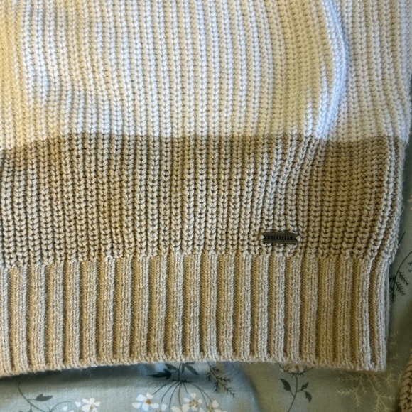 Hollister sweater women’s size M - Picture 3 of 7